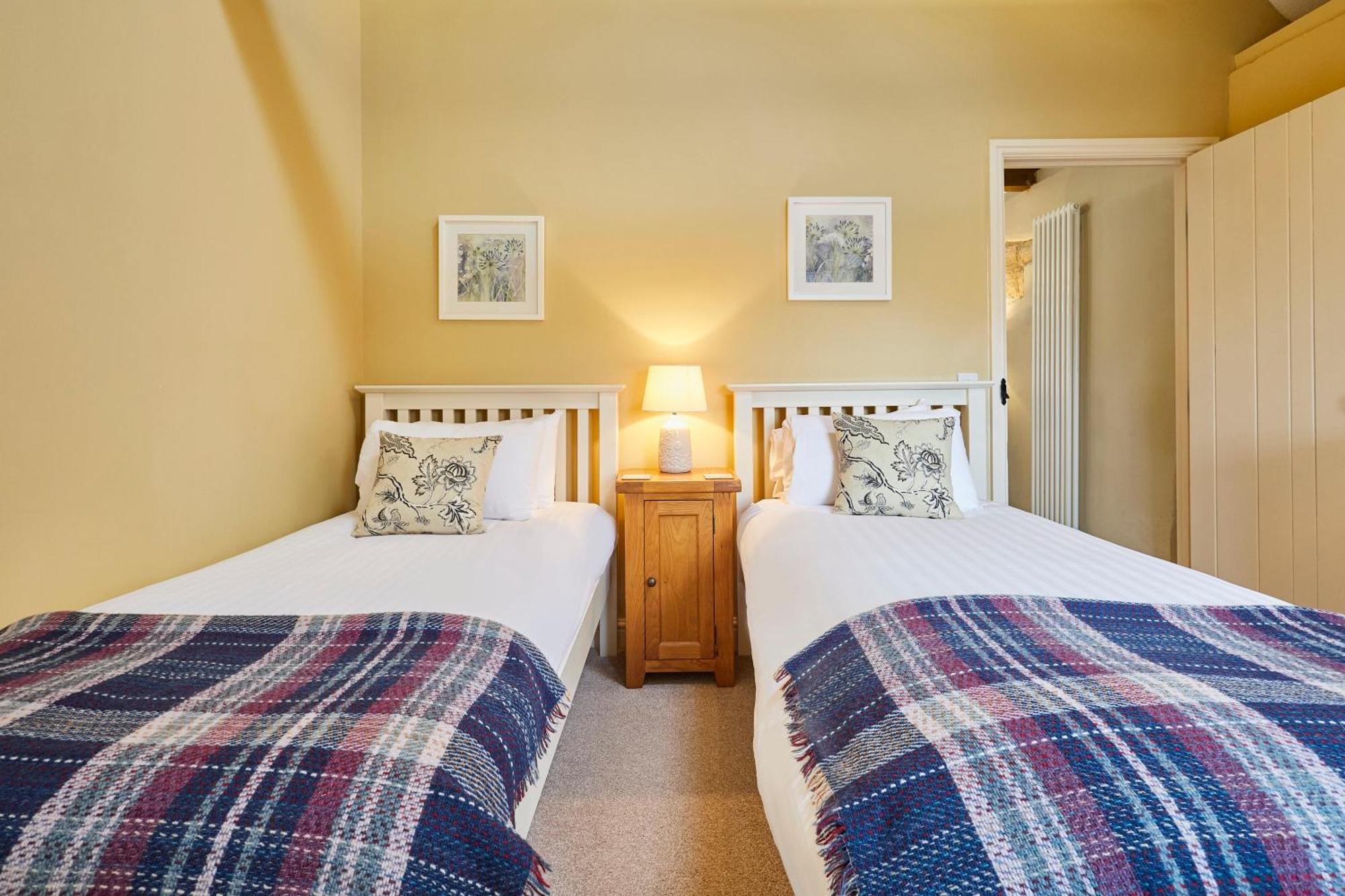 Host & Stay - Tithe Barn Cottages Easington Zimmer foto